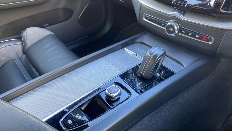 Volvo Xc60 2.0 T6 Recharge PHEV R DESIGN 5dr AWD Auto Estate